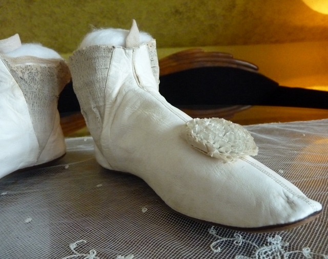 17 antique wedding boots 1845