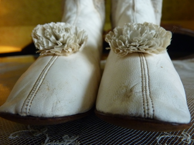 4 antique wedding boots 1845