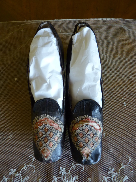 2 antique shoes 1860