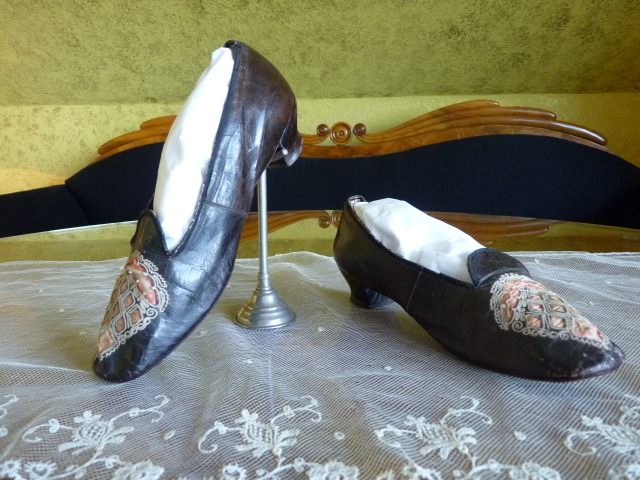 antique shoes 1860