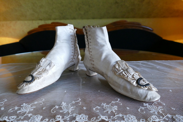 11 antique wedding boots 1855