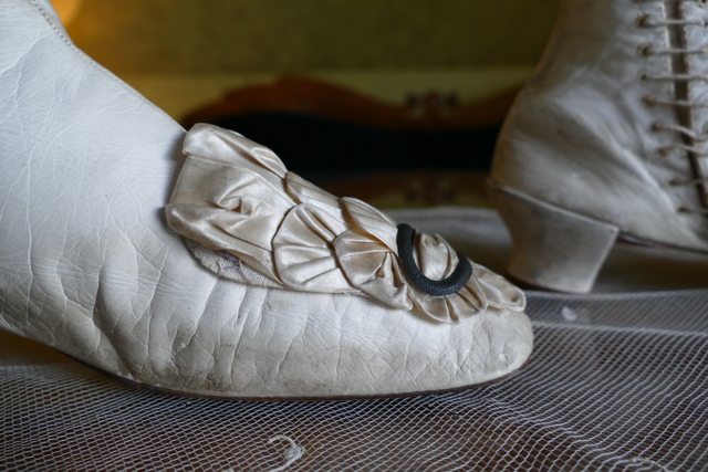 17 antique wedding boots 1855