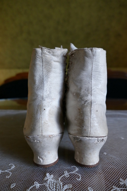 22 antique wedding boots 1855
