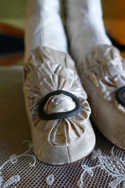 6 antique wedding boots 1855