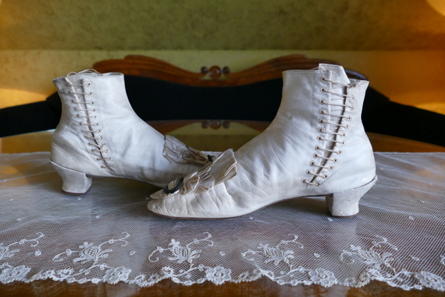 7 antique wedding boots 1855