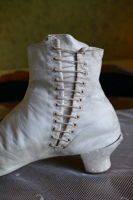 8 antique wedding boots 1855