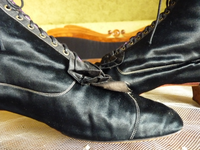 13 antique lace up boots 1867