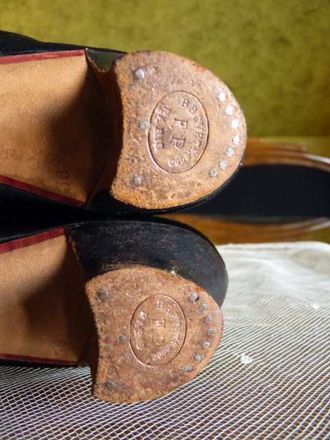 26 antique lace up boots 1867
