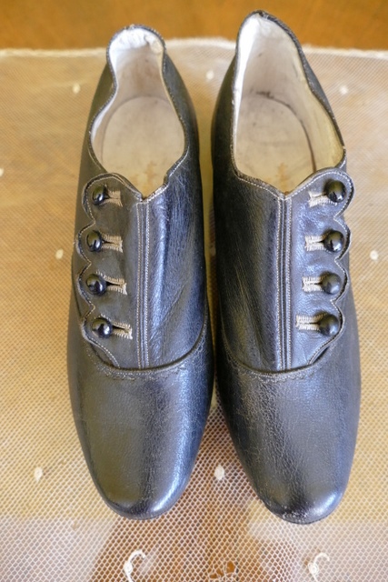 2 antique Thompson sample shoes 1870