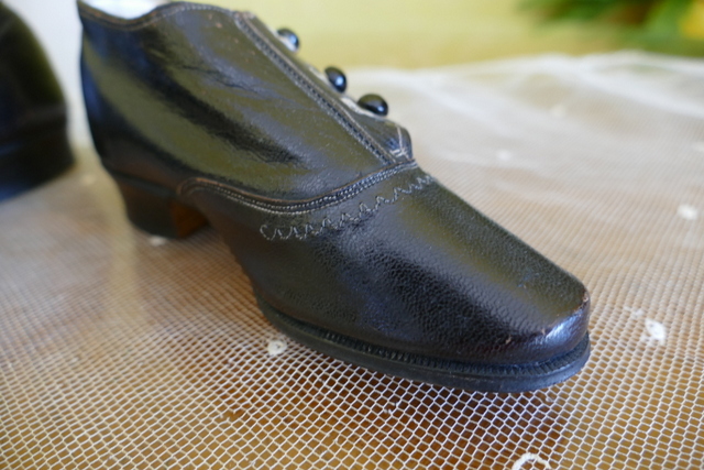 5 antique victorian pattern shoes 1870