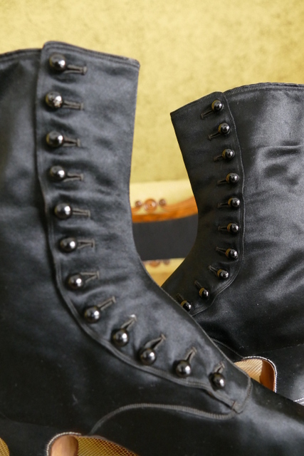 19 antique Facundo Garcia button boots 1879