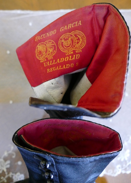 29 antique Facundo Garcia button boots 1879
