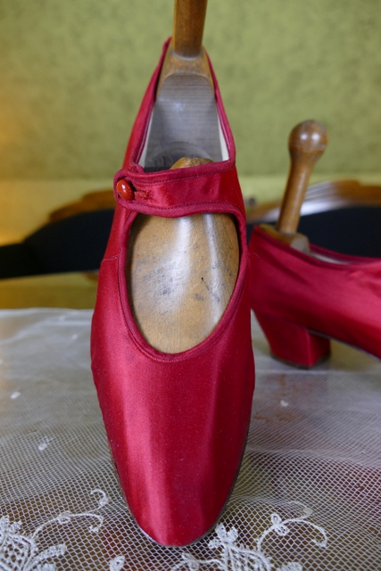 11 antique evening shoes 1880