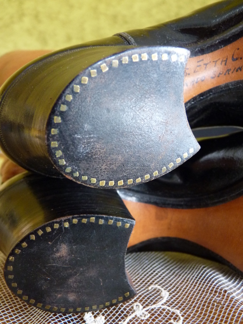 18 antique ridding boots 1890