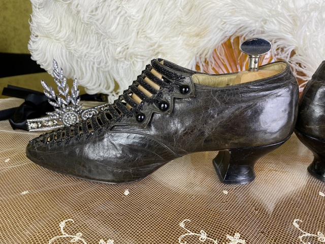 9 antique evening shoes 1898