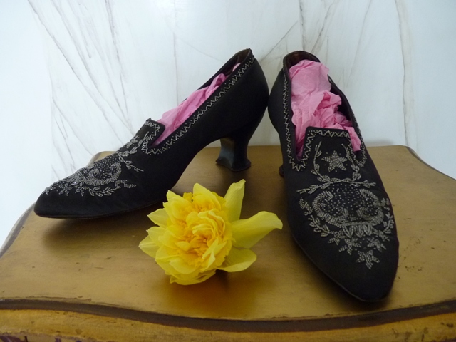 antique shoes, shoes 1900, victorian shoes, shoes 1895, 1900, antique dress, antique gown