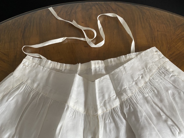 16 antique bloomers 1880