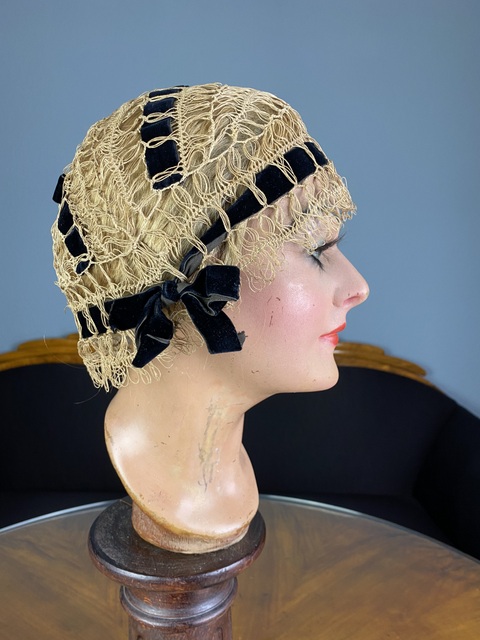 5 antique boudoir bonnet 1900