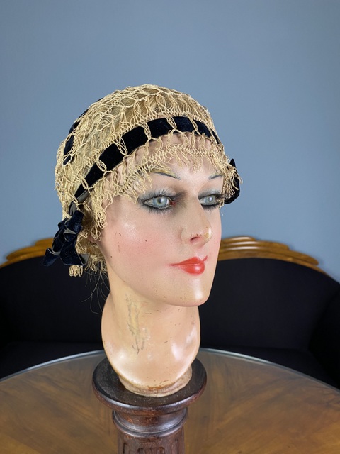 6 antique boudoir bonnet 1900