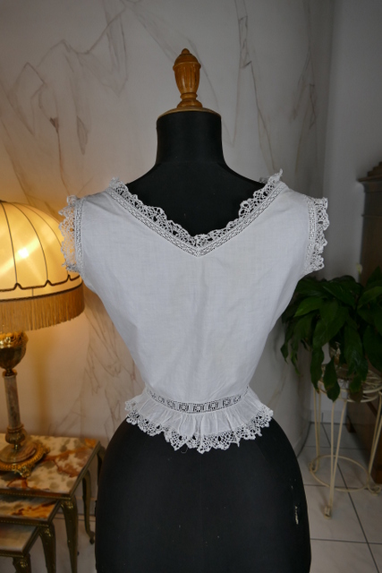 10 antique corset Cover 1906
