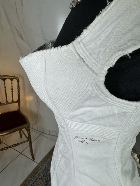 10 antique corset 1810
