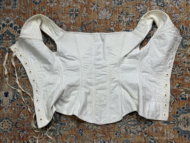 21 antique corset 1810