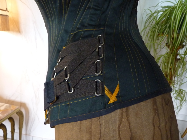 34 antique corset 1879