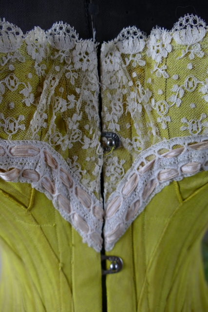 4 antique corset 1880