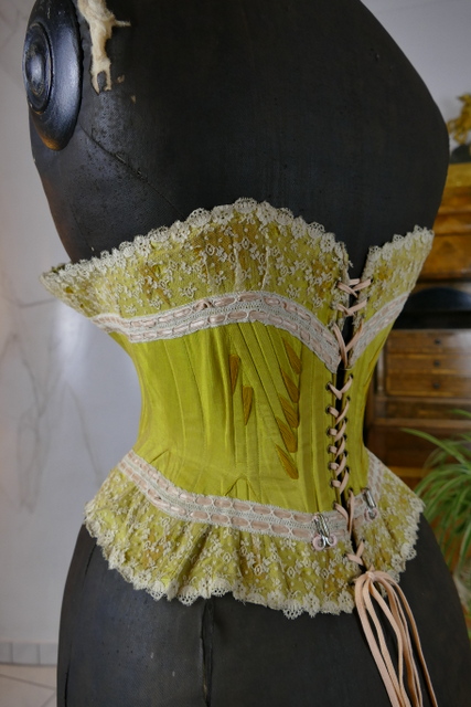 8 antique corset 1880