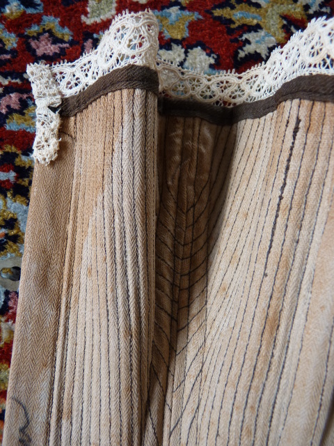 108 antique corset 1880
