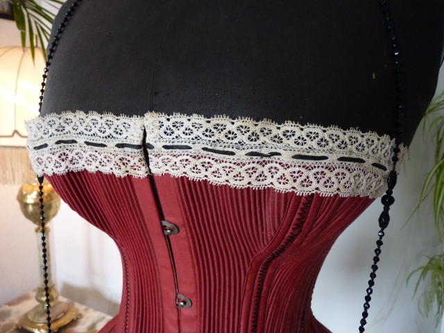 1 antique corset 1880