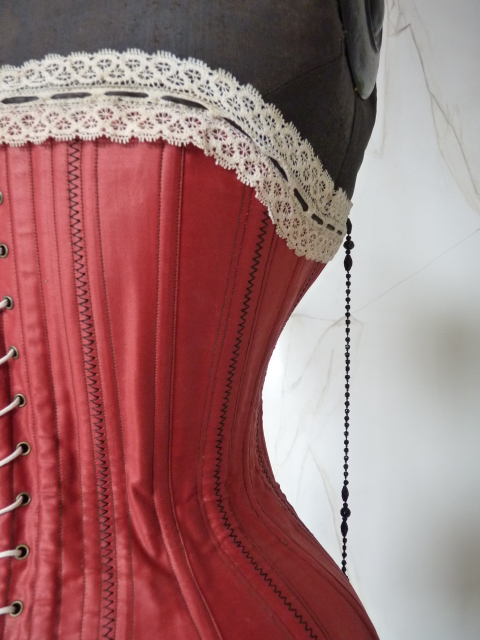 24 victorian corset 1880