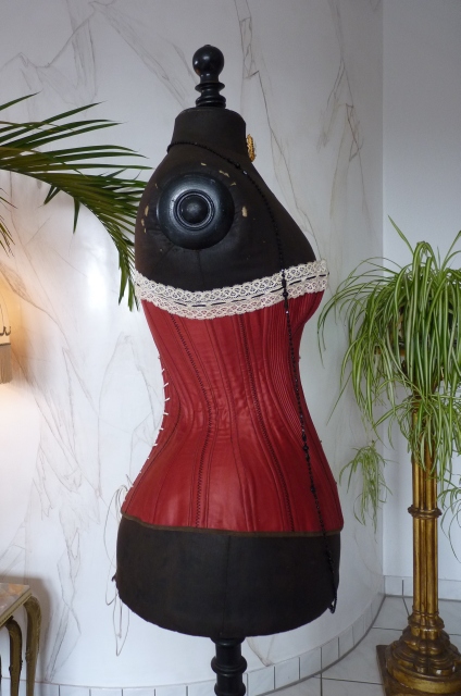 29 victorian corset 1880