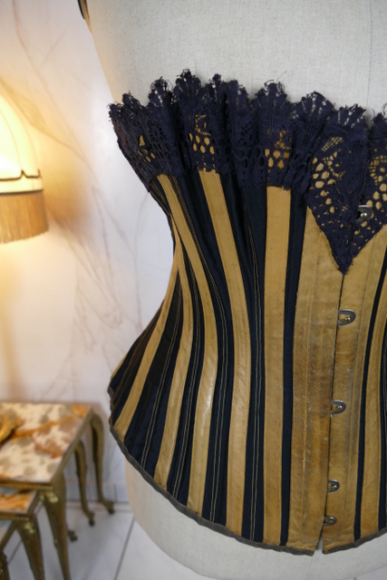13 antique dermathistic corset 1888