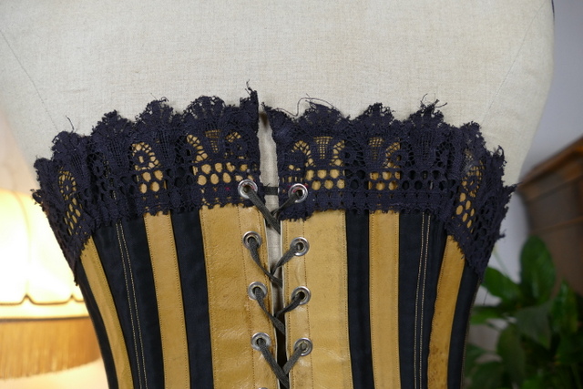 21 antique dermathistic corset 1888