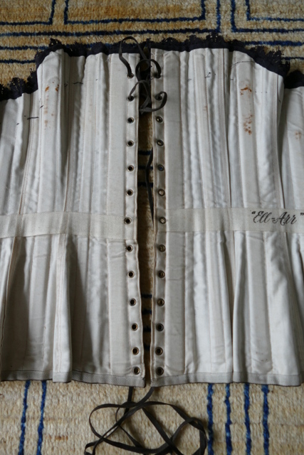 31 antique dermathistic corset 1888
