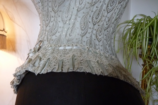 13 antique corset 1889