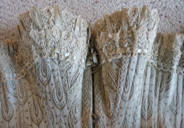 37 antieke corset 1889