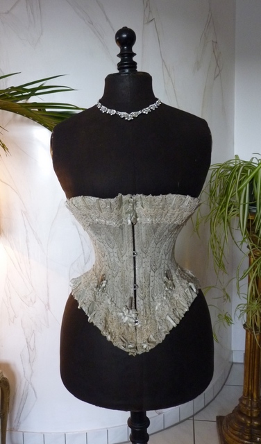9 antique corset 1889