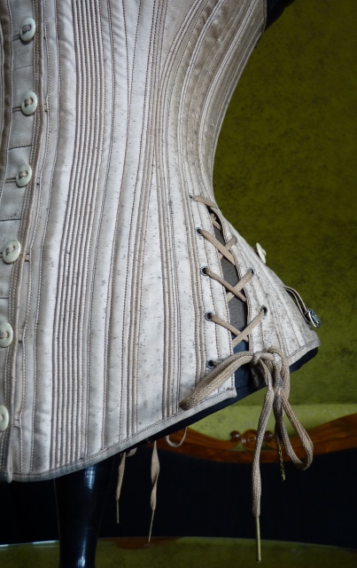 6 antique corset mannequin 1890