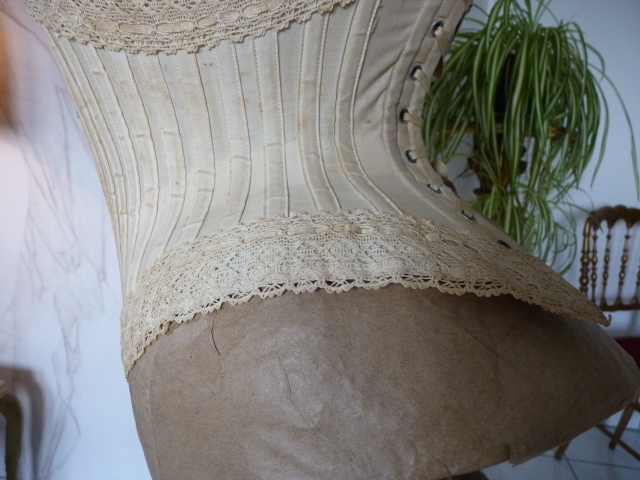 17 antique waist corset 1890