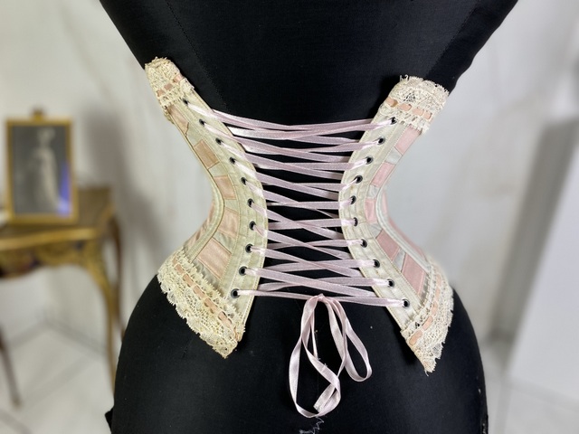 11 antique kant rust corset 1894