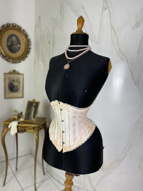 6 antique kant rust corset 1894
