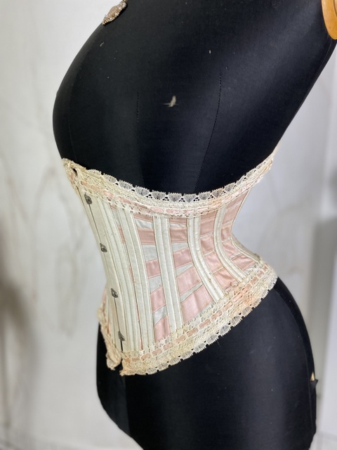 7 antique kant rust corset 1894