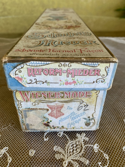 5 antique corset box 1895