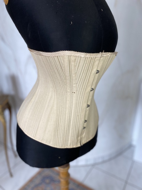 10 antique corset 1895