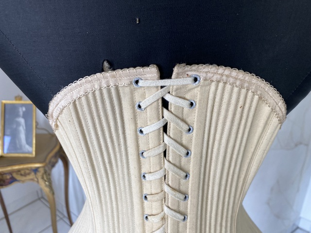 9 antique corset 1895