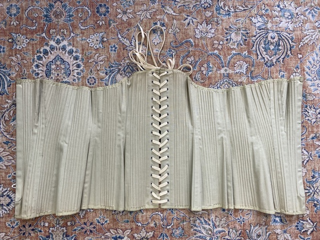 10 antique corset 1895
