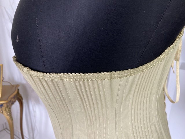 5 antique corset 1895