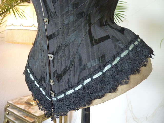 6 antique corset 1895